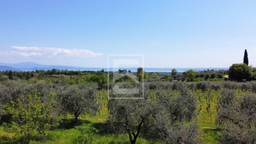 加尔达湖畔普埃尼亚戈公寓