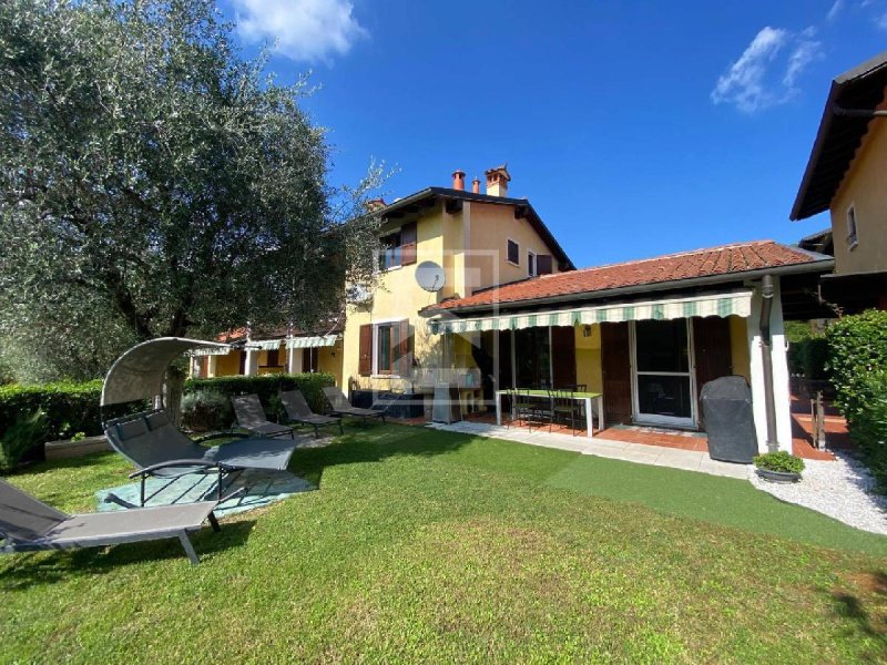 Terraced house in Soiano del Lago