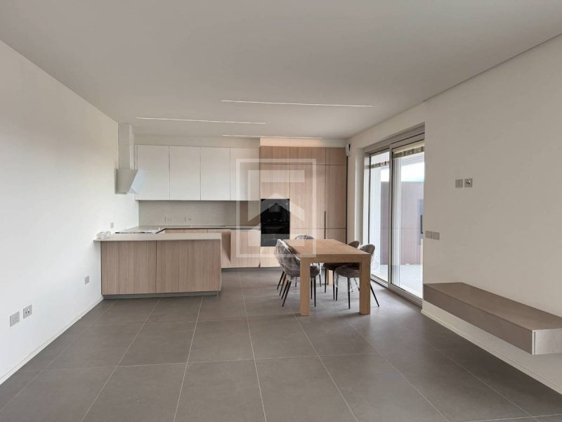 Apartment in Padenghe sul Garda