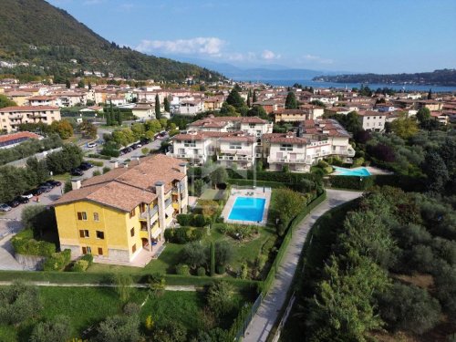 萨洛半独立房屋