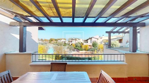 加尔达渔村公寓