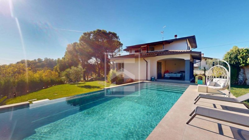 Villa in Peschiera del Garda