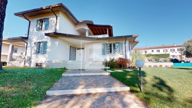 Villa in Peschiera del Garda