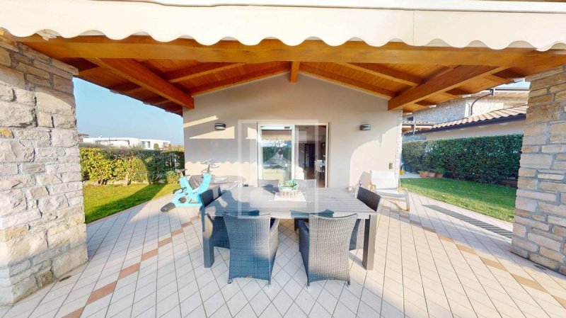 Villa in Manerba del Garda