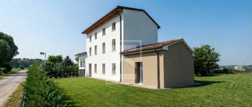 Detached house in Volta Mantovana