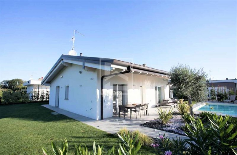 Villa à Castiglione delle Stiviere