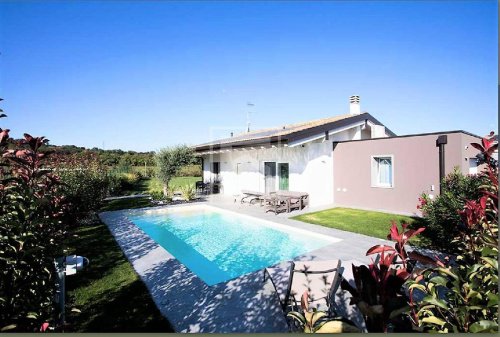 Villa à Castiglione delle Stiviere