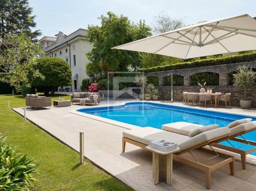 Villa in Desenzano del Garda