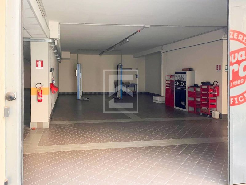 Edifício comercial em Bréscia