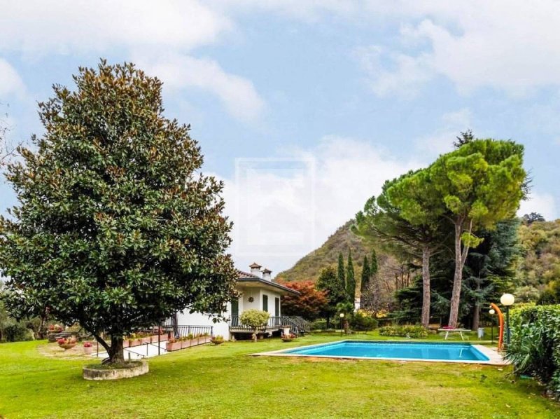 Villa en Manerba del Garda