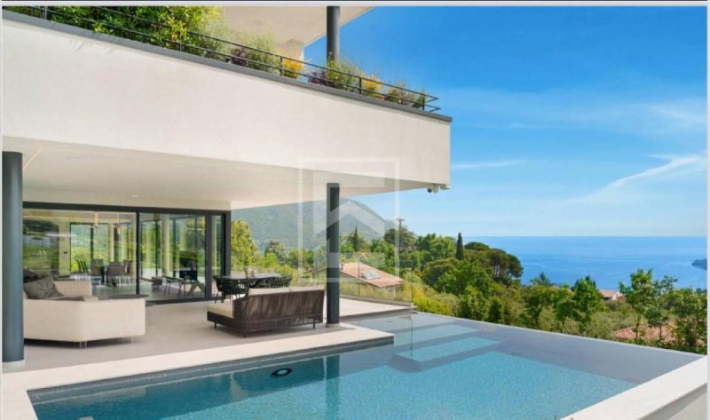 Villa en Saló
