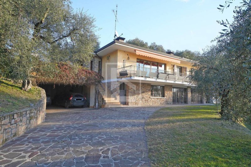 Villa in Gardone Riviera