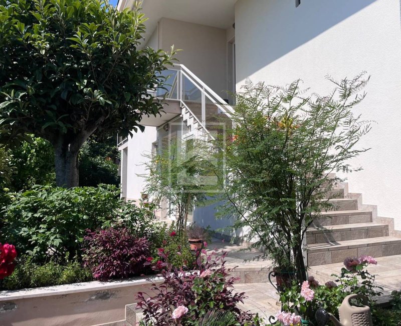 Villa à Desenzano del Garda