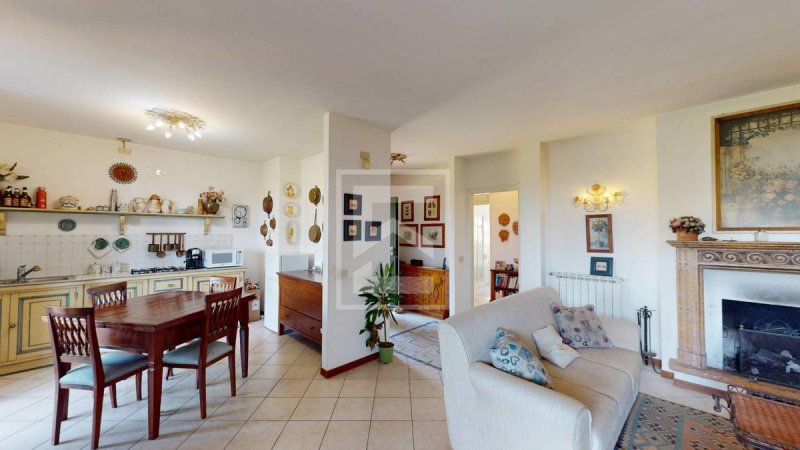 Half-vrijstaande woning in San Felice del Benaco