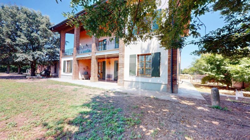 Maison de campagne à Roccafranca