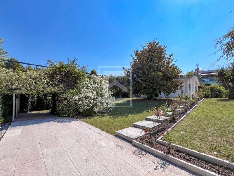 Villa in Lazise