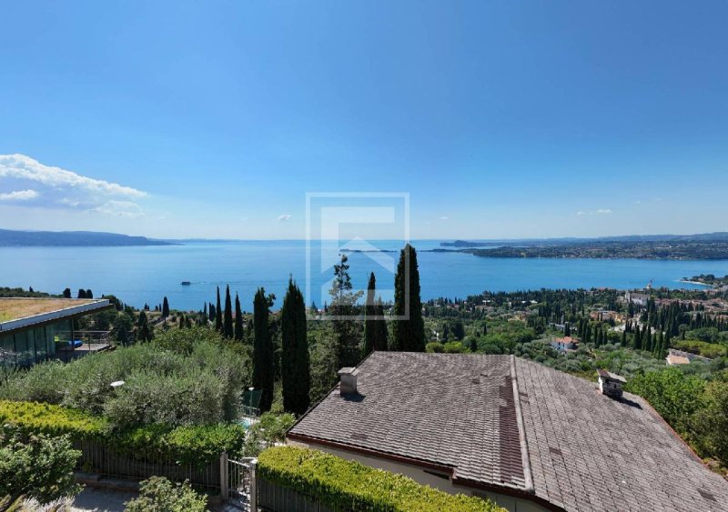 Villa à Gardone Riviera