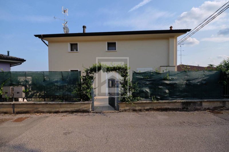 Maison jumelée à Calcinato