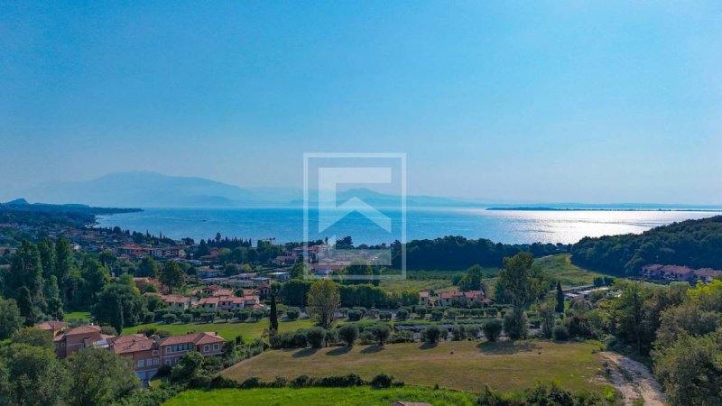 Terrain à bâtir à Padenghe sul Garda