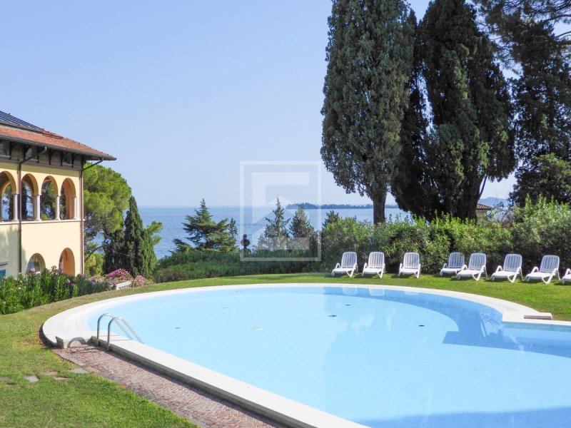 Lägenhet i Gardone Riviera
