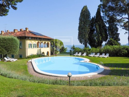 Lägenhet i Gardone Riviera