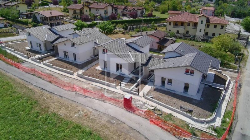 Maison jumelée à Idro