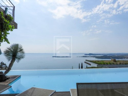 Villa à Gardone Riviera