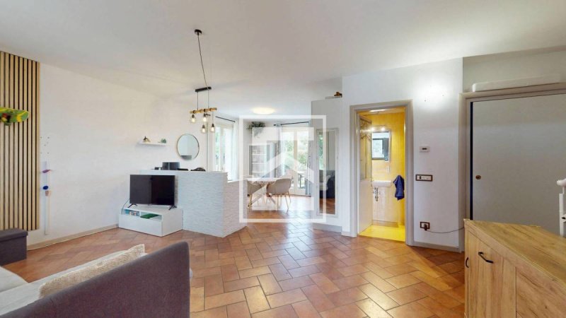 Casa geminada em Puegnago del Garda