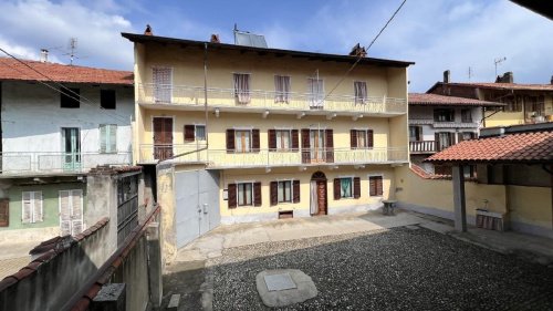 Farmhouse in Caluso