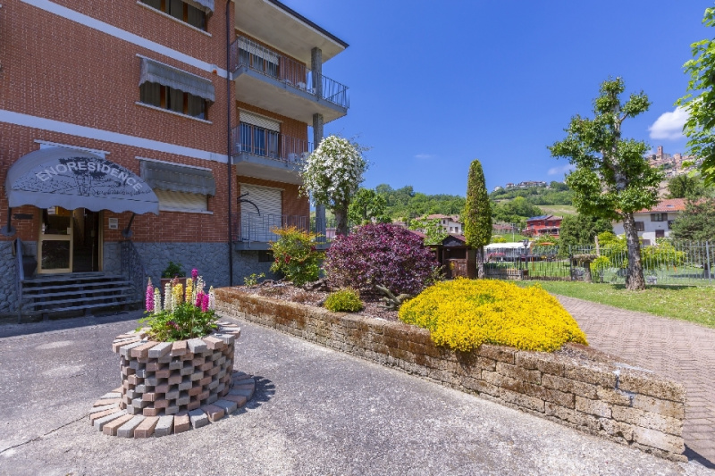 Lägenhetshotell i Cisterna d'Asti