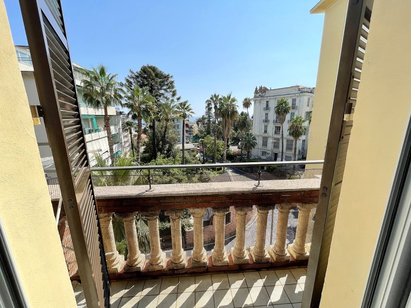 Apartamento em Sanremo