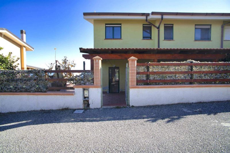 Casa adosada en Roseto Capo Spulico