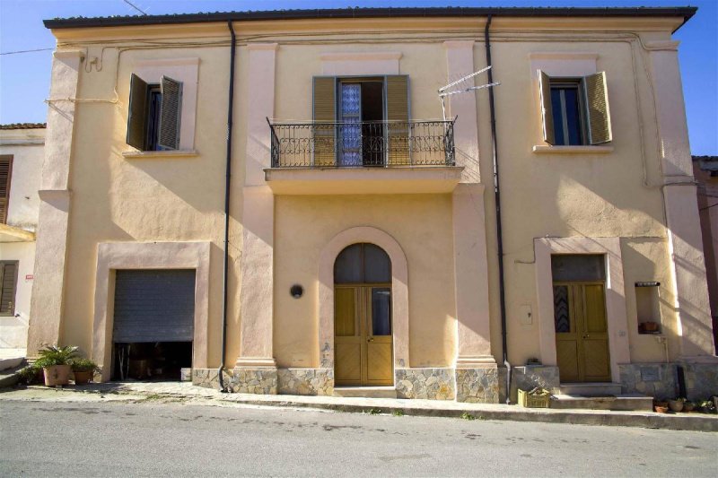 Appartement individuel à Roseto Capo Spulico