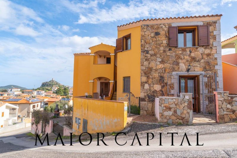 Moradia com terraço em Posada