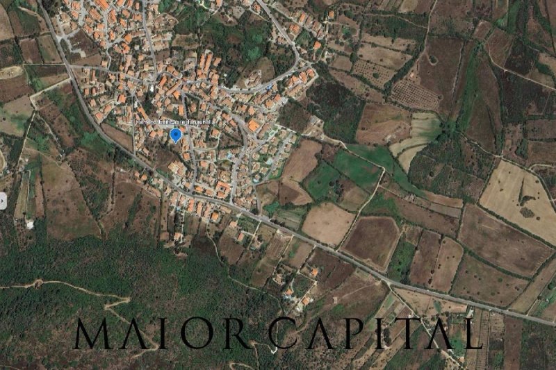 Строительный участок в Будони