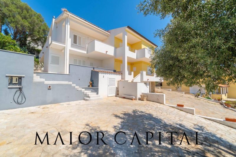 Casa geminada em Budoni