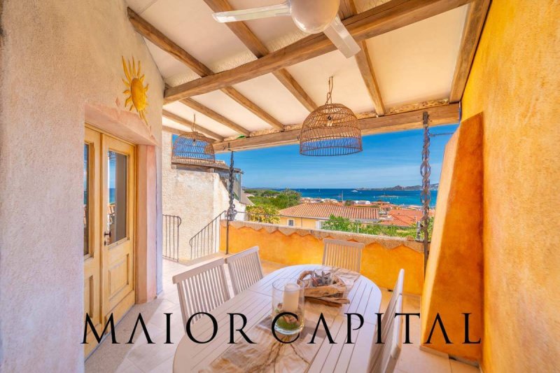 Особняк из двух квартир в Арцакена