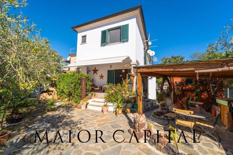 Таунхаус в Будони