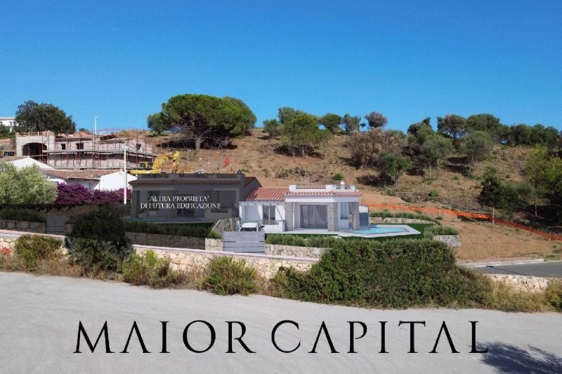 Особняк из двух квартир в Будони