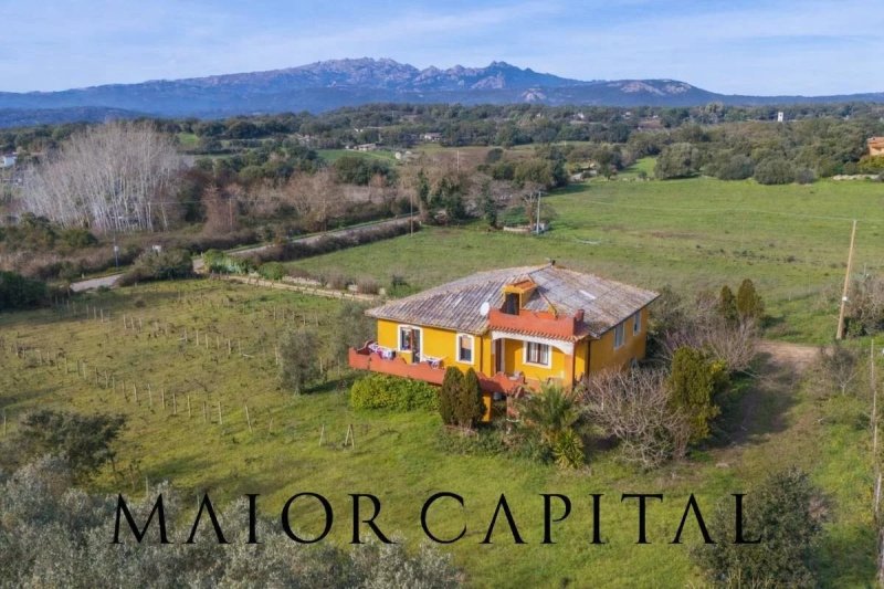 Villa a Monti