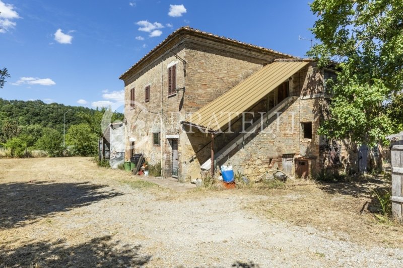 Farmhouse in Montepulciano