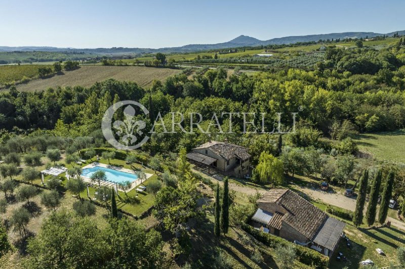 Klein huisje op het platteland in Chianciano Terme