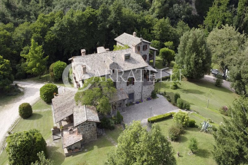 Klein huisje op het platteland in Celleno