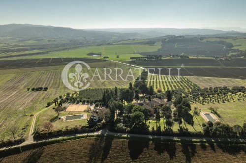 Zakelijk onroerend goed in Castiglione del Lago