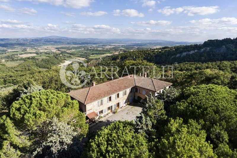 Farmhouse in Cetona