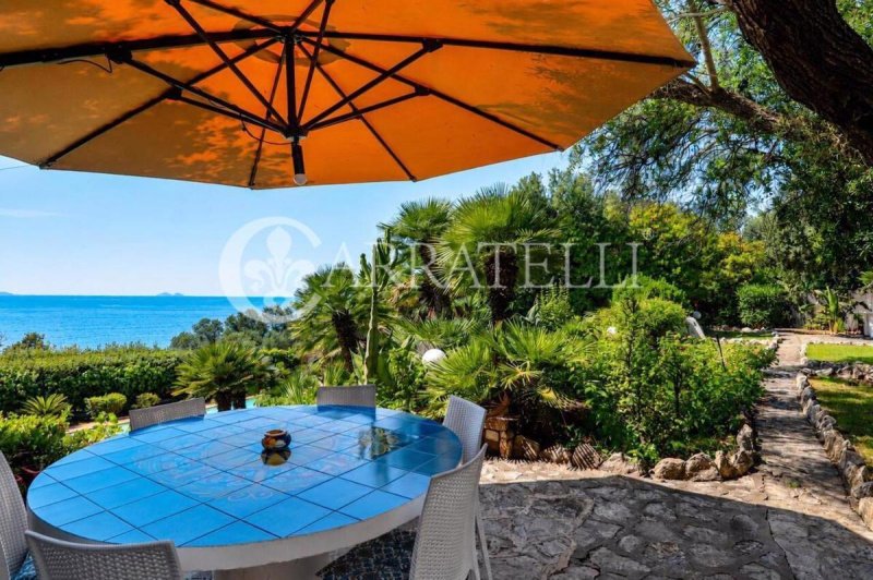 Moradia em San Felice Circeo