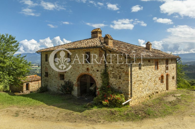 Отдельно стоящий дом в Laterina Pergine Valdarno