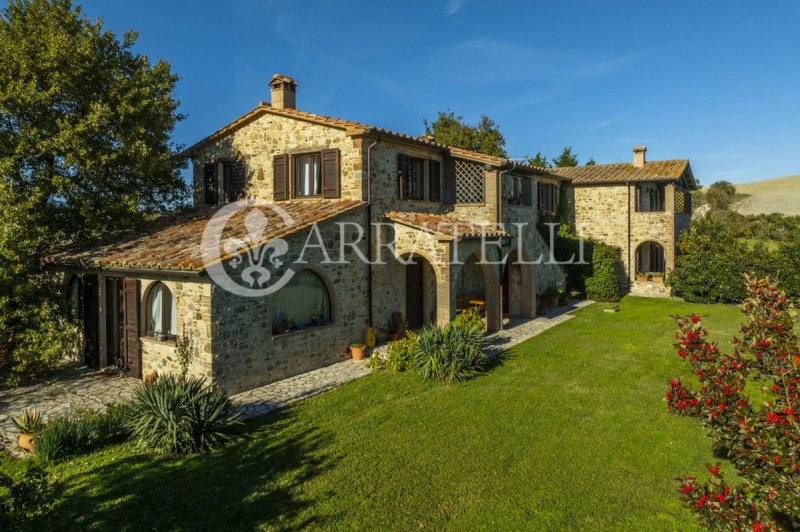 Klein huisje op het platteland in Fabro