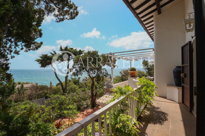 Вилла в Сан-Феличе-Чирчео