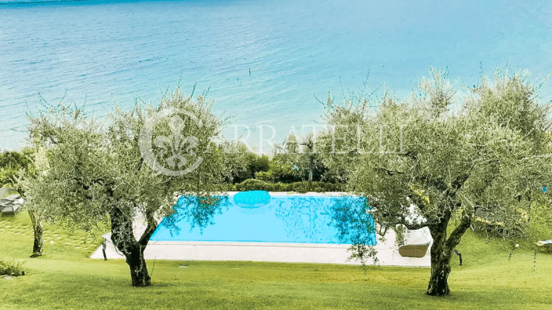 Villa in Padenghe sul Garda